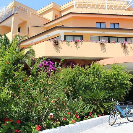 Hotel I Melograni Vieste Exterior foto