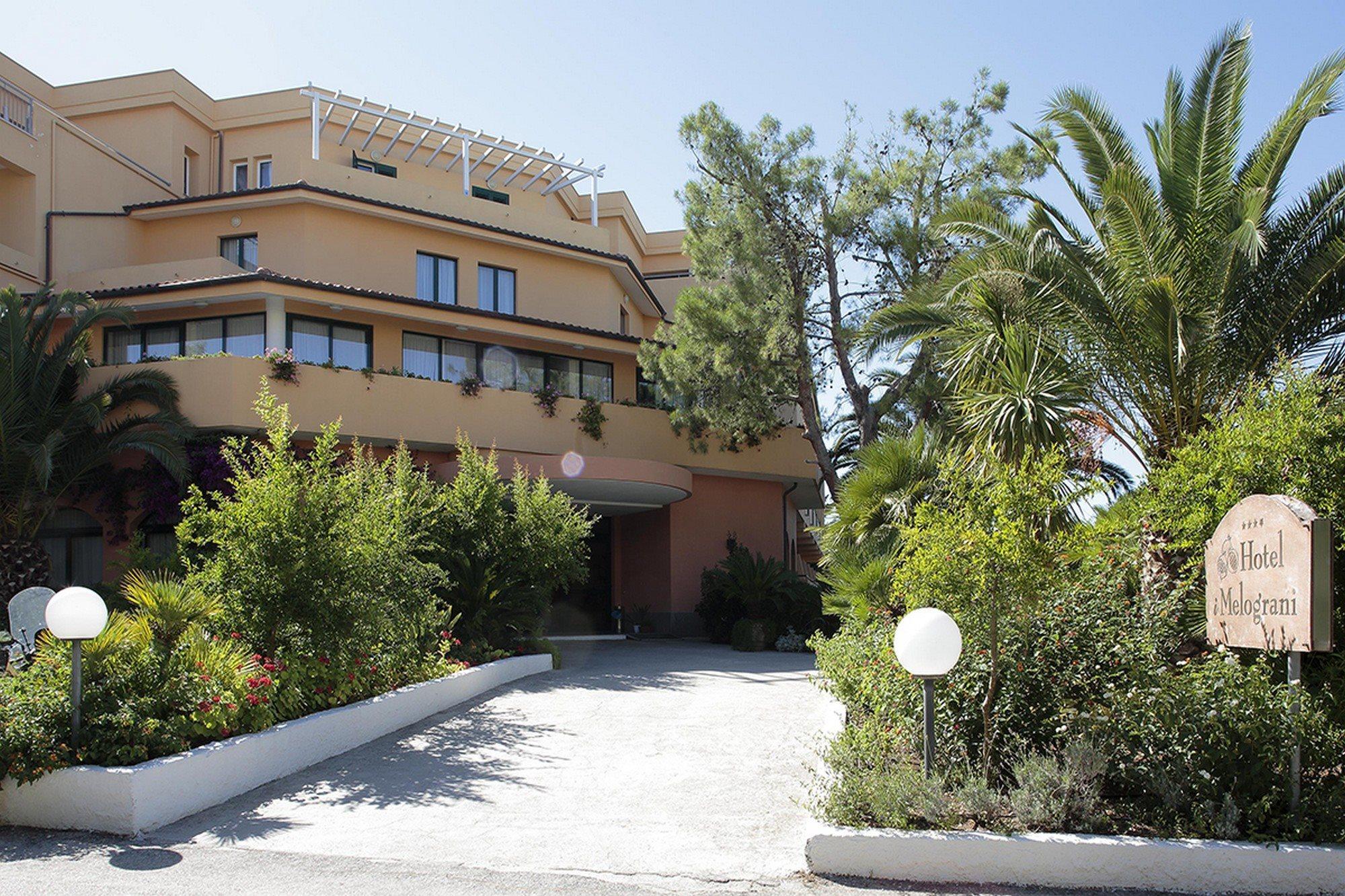 Hotel I Melograni Vieste Exterior foto