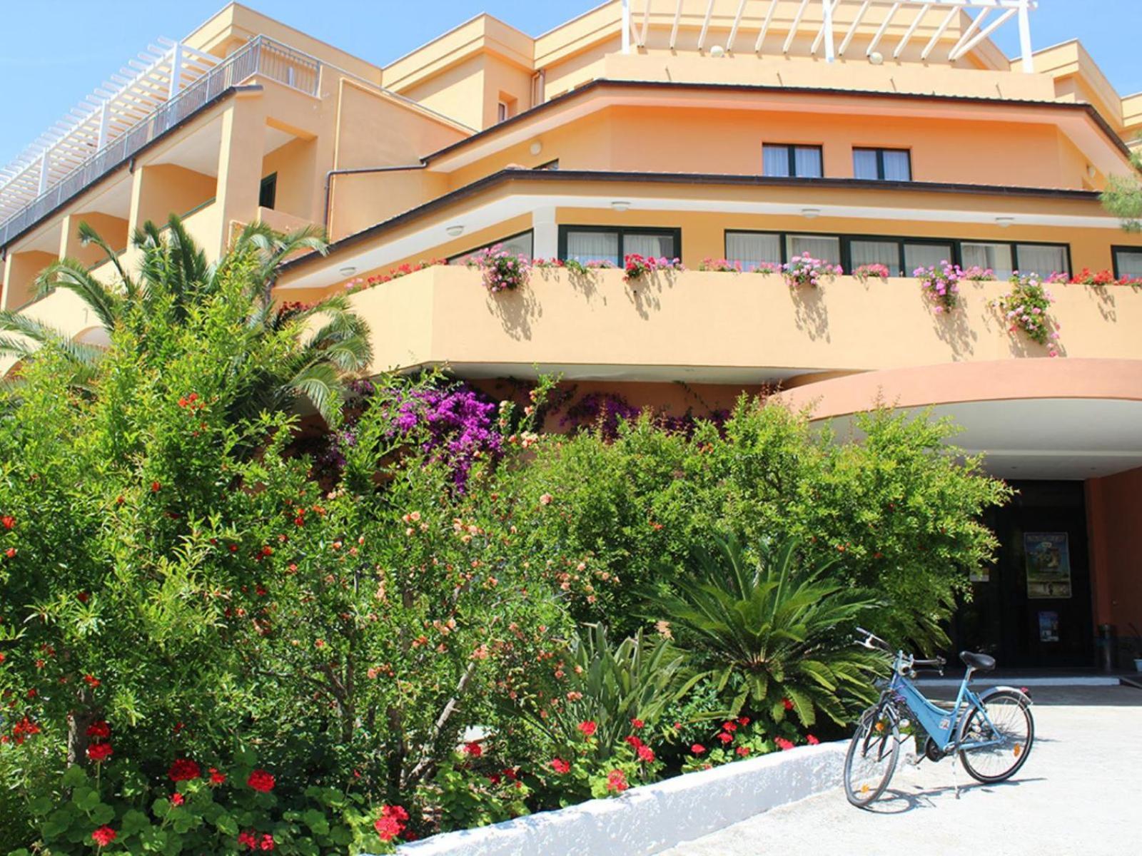 Hotel I Melograni Vieste Exterior foto